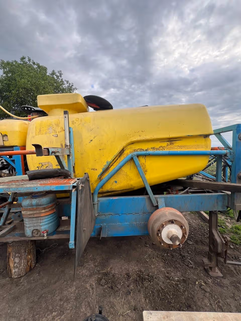 Ремонт бочки обприскувача Fusion 2500 у с. Білопіль